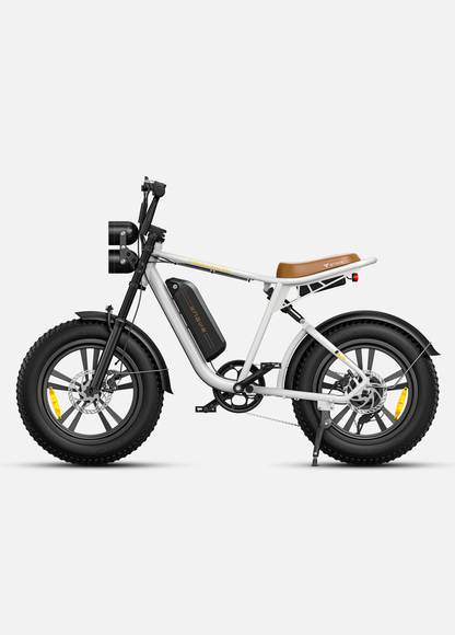 Fat tire e bike in white, designed for all terrains, offering a stylish electric bike ride in the UK