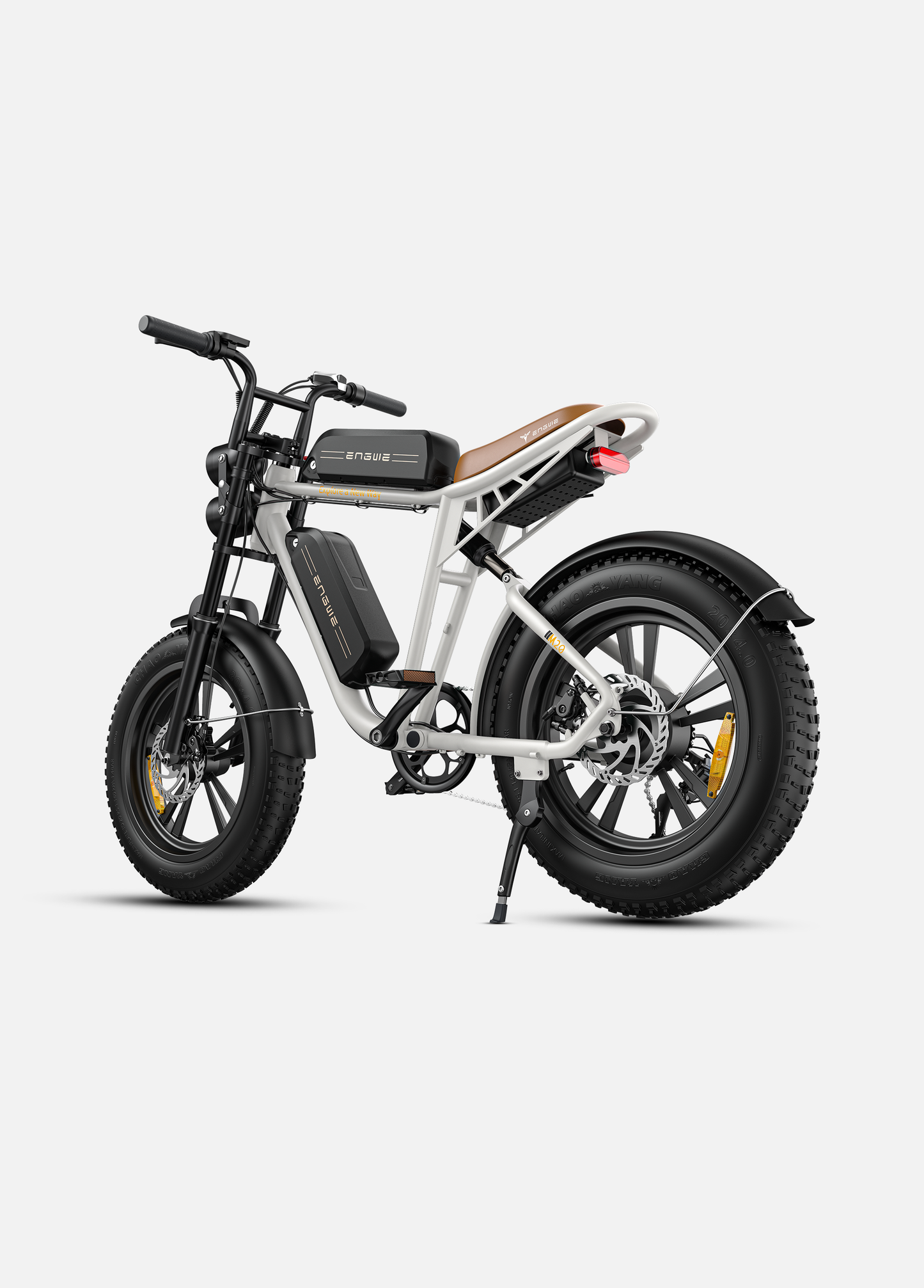 Fat tire e bike in white, designed for all terrains, offering a stylish electric bike ride in the UK